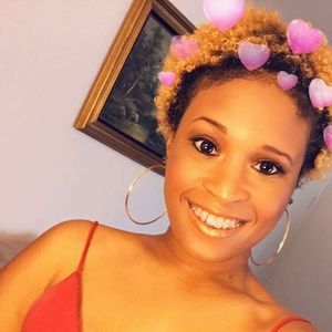 Meet your Posher, Mia